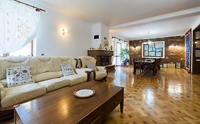 Azure Stay In Downtown Brasov - Free Parking